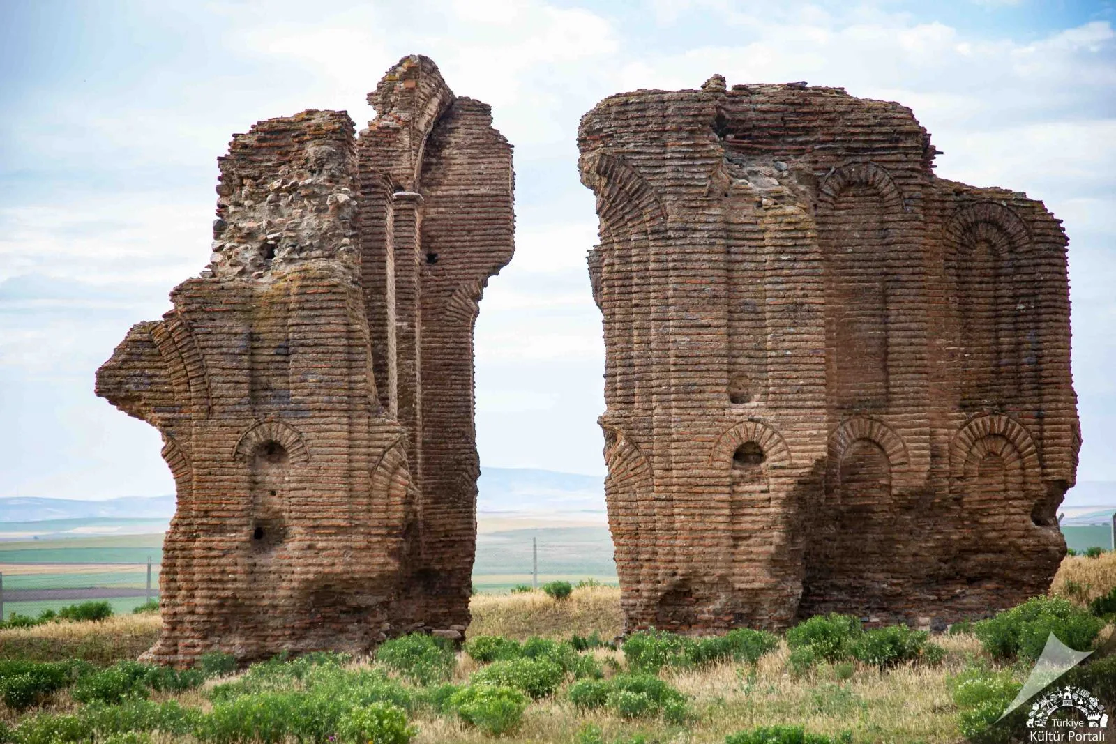 Üç Ayak Kilisesi